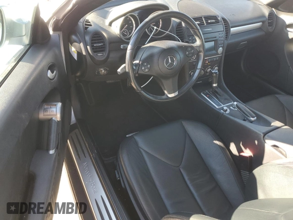 2011 Mercedes-Benz SLK 300 z VIN WDBWK5EA0BF238481, wystawiony jako Copart lot #41749445 z przebiegiem 73 411 mil mil oraz Szkoda całkowita • Salvage title. Historia ofert i sprzedaży dostępna na DreamBid. Obrazek 8.