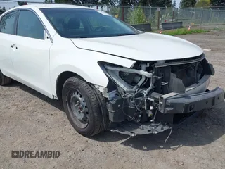 2015 Nissan Altima SL z VIN 1N4AL3APXFC440135, wystawiony jako IAAI lot #42129303 z przebiegiem 121 889 mil mil oraz . Historia ofert i sprzedaży dostępna na DreamBid. Obrazek 6.