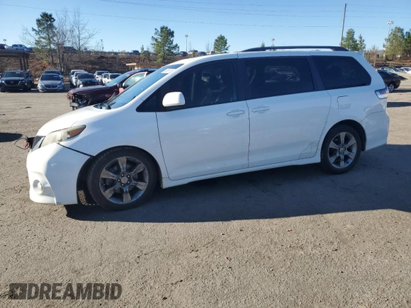 2012 Toyota Sienna SE with VIN 5TDXK3DC3CS226145, listed as a Copart auction lot 45966605 with 225,739 mi miles and Salvage Title. Bid and sale history available at carsss.com. Image 1.