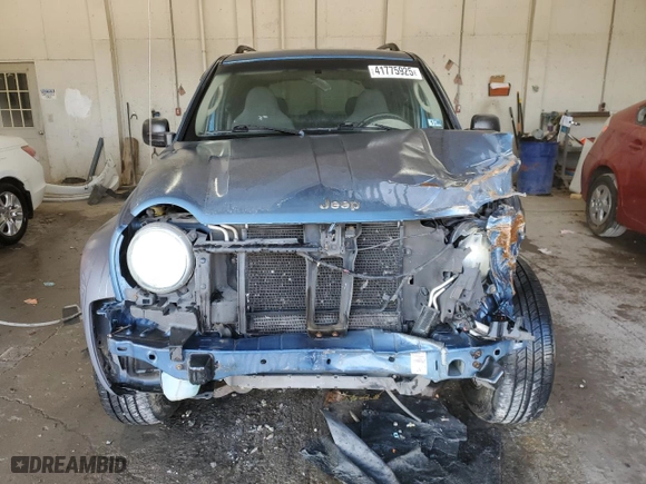 2003 Jeep Liberty Sport with VIN 1J4GL48K03W636934, listed as a Copart auction lot 41775925 with 204,512 mi miles and Salvage Title. Bid and sale history available at carsss.com. Image 5.