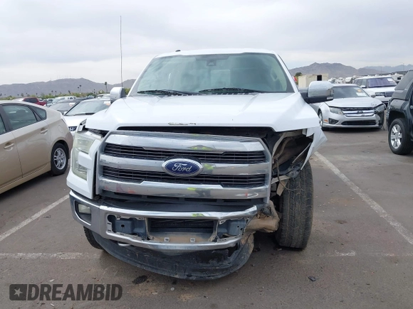 2015 Ford F-150 XLT w/HD Payload Pkg with VIN 1FTFW1EG0FKD99316, listed as a IAAI auction lot 42024645 with 275,335 mi miles. Bid and sale history available at carsss.com. Image 13.