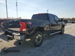 2011 GMC Sierra 2500HD SLE z VIN 1GT120C89BF255875, wystawiony jako Copart lot #71534744 z przebiegiem 179 636 mil mil oraz Szkoda całkowita • Salvage title. Historia ofert i sprzedaży dostępna na DreamBid. Obrazek 3.