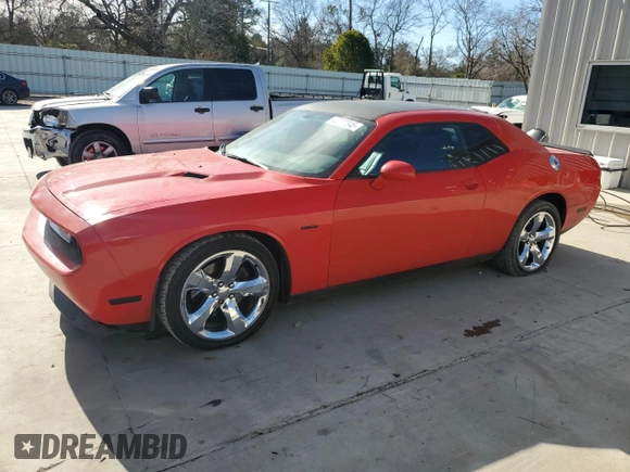 2013 Dodge Challenger R/T with VIN 2C3CDYBTXDH728695, listed as a Copart auction lot 42777345 with 140,696 mi miles and Salvage Title. Bid and sale history available at carsss.com. Image 1.
