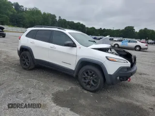 2018 Jeep Cherokee Trailhawk с VIN 1C4PJMBB8JD532673, выставлен на аукционе Copart как лот 58537105 с пробегом 185 827 миль миль и Списание • Salvage title. История ставок и продаж доступна на DreamBid. Изображение 4.