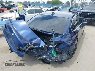 2020 BMW 3 Series 330i z VIN 3MW5R1J07L8B25522, wystawiony jako IAAI lot #41979589 z przebiegiem Nie podano mil oraz . Historia ofert i sprzedaży dostępna na DreamBid. Obrazek 4.