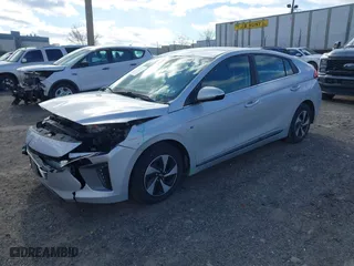 2018 Hyundai Ioniq Hybrid SEL with VIN KMHC75LC2JU072027, listed as a IAAI auction lot 41588070 with NaN miles. Bid and sale history available at carsss.com. Image 16.
