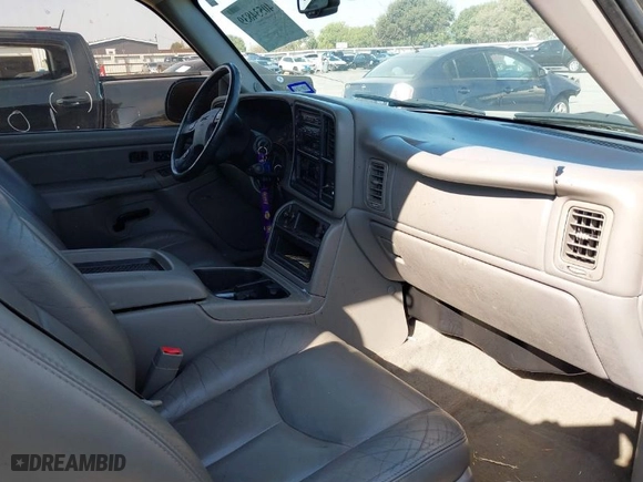 2004 GMC Sierra 1500 SLE with VIN 2GTEC19T141304318, listed as a IAAI auction lot 40534839 with 76,424 mi miles. Bid and sale history available at carsss.com. Image 5.
