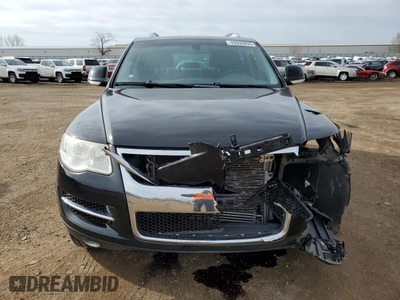 2010 Volkswagen Touareg VR6 with VIN WVGBF7A92AD002724, listed as a Copart auction lot 49392855 with 196,085 mi miles and Clean Title. Bid and sale history available at DreamBid. Image 5.