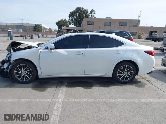 2016 Lexus ES with VIN JTHBK1GGXG2243002, listed as a IAAI auction lot 41840675 with 79,544 mi miles. Bid and sale history available at carsss.com. Image 15.