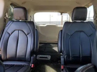 2017 Chrysler Pacifica Touring L z VIN 2C4RC1BG3HR569490, wystawiony jako Copart lot #48378865 z przebiegiem 144 016 mil mil oraz Szkoda całkowita • Salvage title. Historia ofert i sprzedaży dostępna na DreamBid. Obrazek 10.