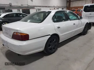 2000 Acura TL with VIN 19UUA5662YA015081, listed as a IAAI auction lot 41639430 with 133,577 mi miles. Bid and sale history available at carsss.com. Image 4.