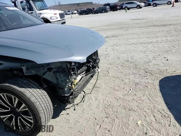 2020 Volvo XC90 Momentum with VIN YV4A22PK6L1546251, listed as a Copart auction lot 46515895 with 70,429 mi miles and Salvage Title. Bid and sale history available at carsss.com. Image 11.