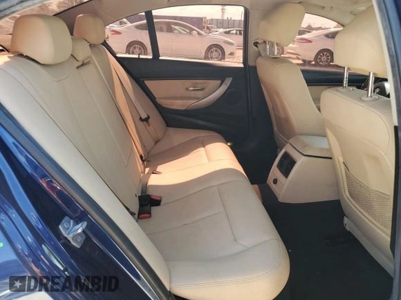 2018 BMW 3 Series 320i xDrive z VIN WBA8A3C54JA491805, wystawiony jako Copart lot #56647865 z przebiegiem 95 387 mil mil oraz Szkoda całkowita • Salvage title. Historia ofert i sprzedaży dostępna na DreamBid. Obrazek 10.
