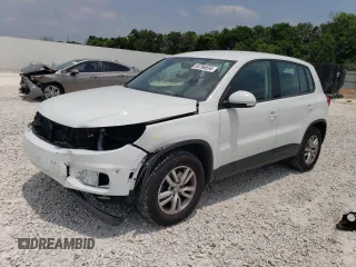 2014 Volkswagen Tiguan SE z VIN WVGAV3AXXEW552365, wystawiony jako Copart lot #55796534 z przebiegiem 95 177 mil mil oraz Czysty tytuł • Clean title. Historia ofert i sprzedaży dostępna na DreamBid. Obrazek 1.