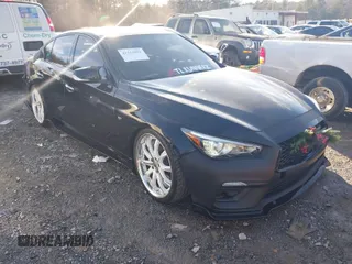 2014 Infiniti Q50 Premium with VIN JN1BV7AR4EM698227, listed as a IAAI auction lot 41331091 with 186,347 mi miles. Bid and sale history available at carsss.com. Image 1.