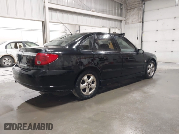 2003 Saturn LS z VIN 1G8JU54FX3Y548186, wystawiony jako IAAI lot #42092728 z przebiegiem 126 589 mil mil oraz . Historia ofert i sprzedaży dostępna na DreamBid. Obrazek 4.