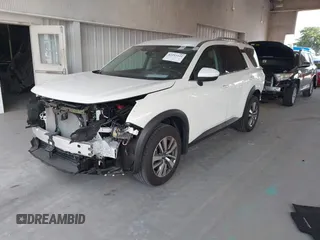 2024 Nissan Pathfinder SL z VIN 5N1DR3CA5RC208511, wystawiony jako IAAI lot #42293444 z przebiegiem 7 407 mil mil oraz . Historia ofert i sprzedaży dostępna na DreamBid. Obrazek 18.