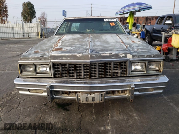 1979 Chevrolet Caprice z VIN 1N69G9C181400, wystawiony jako Copart lot #87016834 z przebiegiem 38 392 mil mil oraz Szkoda całkowita • Salvage title. Historia ofert i sprzedaży dostępna na DreamBid. Obrazek 5.