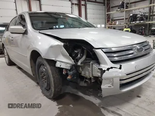 2009 Ford Fusion SEL with VIN 3FAHP08109R131914, listed as a IAAI auction lot 42005497 with 231,873 mi miles and . Bid and sale history available at carsss.com. Image 6.