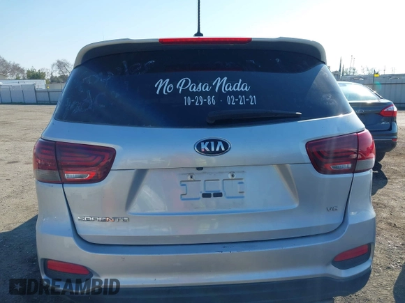2020 Kia Sorento LX V6 with VIN 5XYPG4A50LG628036, listed as a IAAI auction lot 41457081 with Not Provided miles. Bid and sale history available at carsss.com. Image 16.