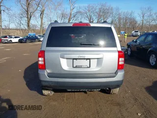 2016 Jeep Patriot Sport z VIN 1C4NJPBB0GD801752, wystawiony jako IAAI lot #41448570 z przebiegiem 108 859 mil mil oraz . Historia ofert i sprzedaży dostępna na DreamBid. Obrazek 16.