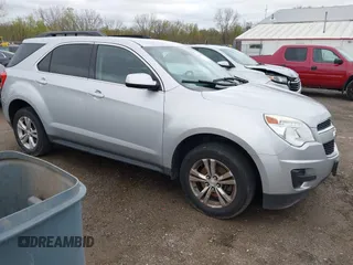 2015 Chevrolet Equinox LT z VIN 2GNFLFE33F6133222, wystawiony jako IAAI lot #42081088 z przebiegiem 121 840 mil mil oraz . Historia ofert i sprzedaży dostępna na DreamBid. Obrazek 1.