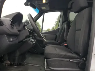 2019 Freightliner Sprinter z VIN WDRPF1CD2KT003551, wystawiony jako Copart lot #74924094 z przebiegiem 92 056 mil mil oraz Tytuł czysty. Historia ofert i sprzedaży dostępna na DreamBid. Obrazek 7.