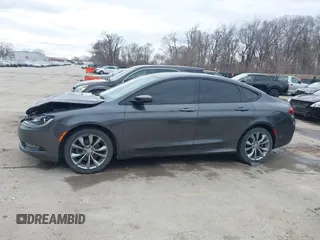 2015 Chrysler 200 S with VIN 1C3CCCBB2FN542480, listed as a IAAI auction lot 41749285 with 164,316 mi miles. Bid and sale history available at carsss.com. Image 14.