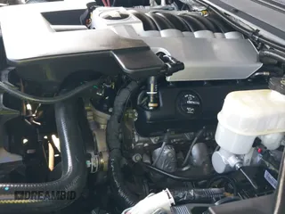 2017 Cadillac Escalade Luxury z VIN 1GYS3BKJ2HR270656, wystawiony jako IAAI lot #43138388 z przebiegiem 200 692 mil mil oraz . Historia ofert i sprzedaży dostępna na DreamBid. Obrazek 18.