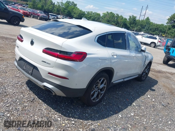 2024 BMW X4 xDrive30i with VIN 5UX33DT02R9W73855, listed as a IAAI auction lot 42712082 with 30,654 mi miles and . Bid and sale history available at DreamBid. Image 4.