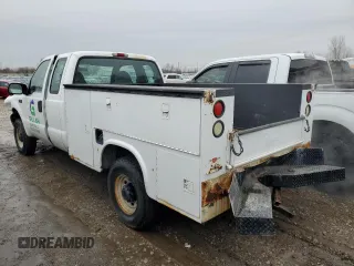 2004 Ford F-250 with VIN 1FDNX21L44ED76226, listed as a Copart auction lot 42002655 with 145,201 mi miles and Salvage title. Bid and sale history available at DreamBid. Image 2.