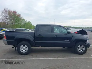 2013 Toyota Tacoma z VIN 3TMLU4EN5DM107819, wystawiony jako IAAI lot #42167593 z przebiegiem 196 714 mil mil oraz . Historia ofert i sprzedaży dostępna na DreamBid. Obrazek 13.