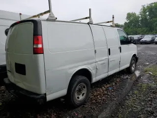 2017 Chevrolet Express Cargo с VIN 1GCWGAFF1H1225394, выставлен на аукционе Copart как лот 59502005 с пробегом 223 131 миль миль и Чистый • Clean title. История ставок и продаж доступна на DreamBid. Изображение 3.