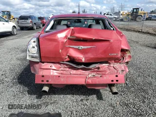 2008 Chrysler 300 C SRT-8 z VIN 2C3KA73WX8H187290, wystawiony jako Copart lot #51456475 z przebiegiem 79 471 mil mil oraz Szkoda całkowita • Salvage title. Historia ofert i sprzedaży dostępna na DreamBid. Obrazek 6.