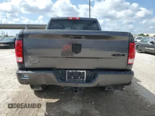 2018 Ram 1500 Express z VIN 1C6RR7KG1JS258072, wystawiony jako Copart lot #53433775 z przebiegiem 122 000 mil mil oraz Szkoda całkowita • Salvage title. Historia ofert i sprzedaży dostępna na DreamBid. Obrazek 6.
