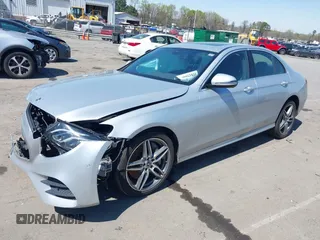2018 Mercedes-Benz E-Class E 300 with VIN WDDZF4JB0JA472648, listed as a IAAI auction lot 41843995 with 128,590 mi miles. Bid and sale history available at carsss.com. Image 17.