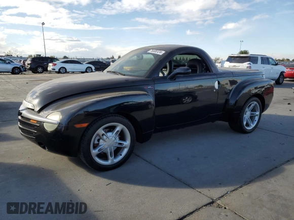 2004 Chevrolet SSR LS z VIN 1GCES14P14B111213, wystawiony jako Copart lot #76535124 z przebiegiem 92 939 mil mil oraz Tytuł czysty. Historia ofert i sprzedaży dostępna na DreamBid. Obrazek 1.