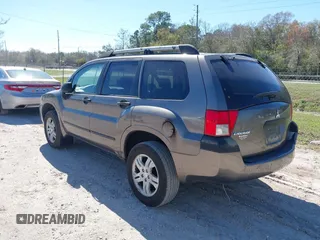 2005 Mitsubishi Endeavor LS with VIN 4A4MM21S65E016756, listed as a IAAI auction lot 41527970 with 168,913 mi miles. Bid and sale history available at carsss.com. Image 3.