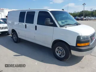 2022 GMC Savana Cargo Van with VIN 1GTW7AFP6N1220762, listed as a IAAI auction lot 41596612 with 23,305 mi miles. Bid and sale history available at carsss.com. Image 1.