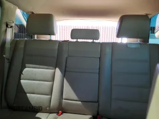 2005 Volkswagen Touareg z VIN WVGBG77L25D010568, wystawiony jako Copart lot #57268755 z przebiegiem 229 928 mil mil oraz Szkoda całkowita • Salvage title. Historia ofert i sprzedaży dostępna na DreamBid. Obrazek 10.