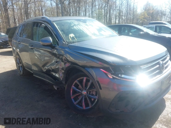 2022 Volkswagen Tiguan SE with VIN 3VV3B7AX1NM120097, listed as a IAAI auction lot 41967493 with 57,802 mi miles and . Bid and sale history available at DreamBid. Image 6.