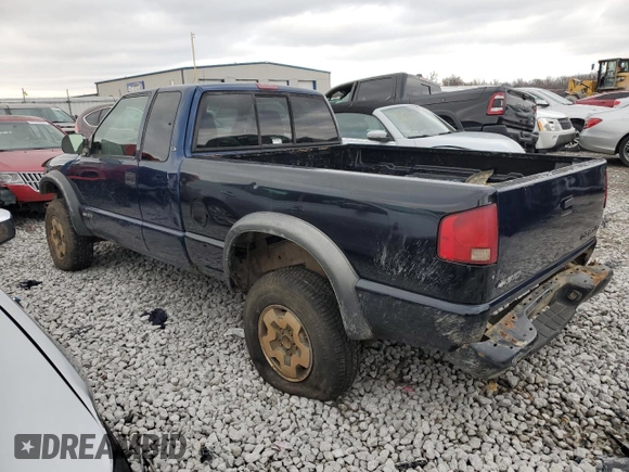 2001 Chevrolet S-10 LS with VIN 1GCCT19W918144487, listed as a Copart auction lot 84958094 with 0 mi miles and Salvage Title. Bid and sale history available at carsss.com. Image 2.