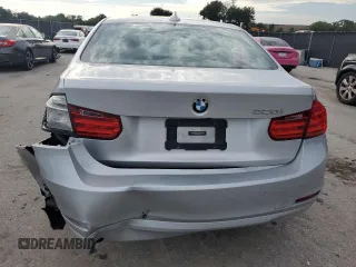 2014 BMW 3 Series 320i z VIN WBA3B1C51EP680412, wystawiony jako Copart lot #63587815 z przebiegiem 88 097 mil mil oraz Czysty tytuł • Clean title. Historia ofert i sprzedaży dostępna na DreamBid. Obrazek 6.
