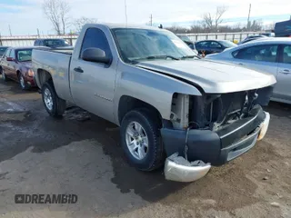 2008 Chevrolet Silverado 1500 Work Truck with VIN 1GCEC14X08Z196958, listed as a IAAI auction lot 41403018 with 161,289 mi miles. Bid and sale history available at carsss.com. Image 1.