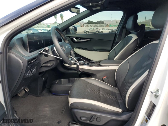 2022 Kia EV6 GT-Line with VIN KNDC4DLC8N5043445, listed as a Copart auction lot 41430605 with 39,300 mi miles and Salvage Title. Bid and sale history available at carsss.com. Image 7.