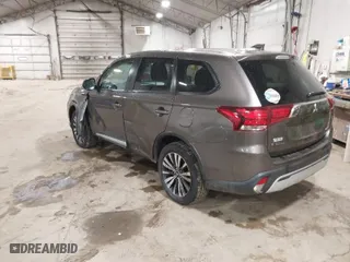 2019 Mitsubishi Outlander ES with VIN JA4AZ3A34KZ020667, listed as a IAAI auction lot 41828628 with 99,667 mi miles. Bid and sale history available at carsss.com. Image 3.