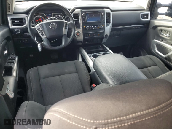 2017 Nissan Titan SL z VIN 1N6BA1F25HN514572, wystawiony jako Copart lot #85803054 z przebiegiem 79 904 mil mil oraz Czysty tytuł • Clean title. Historia ofert i sprzedaży dostępna na DreamBid. Obrazek 8.