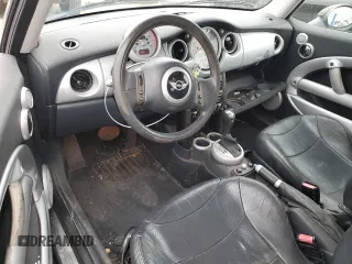 2003 MINI Hardtop с VIN WMWRC33493TE14900, выставлен на аукционе Copart как лот 44817555 с пробегом 105 103 миль миль и Списание • Salvage title. История ставок и продаж доступна на DreamBid. Изображение 8.