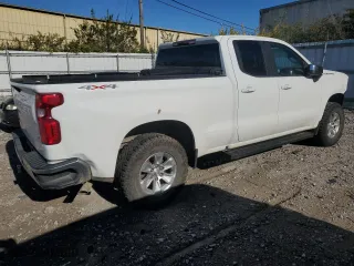 2019 Chevrolet Silverado 1500 LT with VIN 1GCRYDEK5KZ419378, listed as a Copart auction lot 67914784 with 69,191 mi miles and Non Repairable. Bid and sale history available at carsss.com. Image 3.