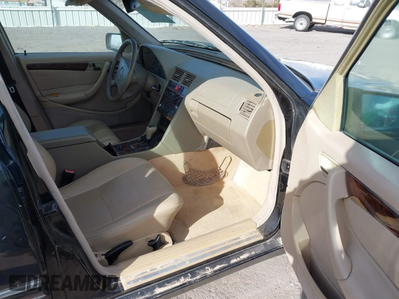 2000 Mercedes-Benz C 230 Kompressor with VIN WDBHA24G4YA830830, listed as a IAAI auction lot 41242224 with 256,011 mi miles and . Bid and sale history available at carsss.com. Image 5.